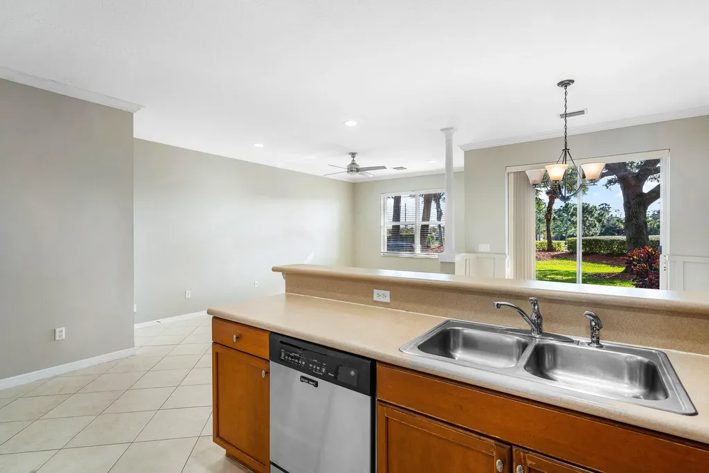 389 River Bluff Lane Royal Palm Beach FL 33411
