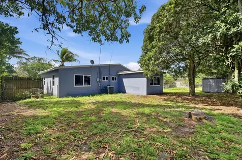 3821 NW 4th Place Lauderhill FL 33311