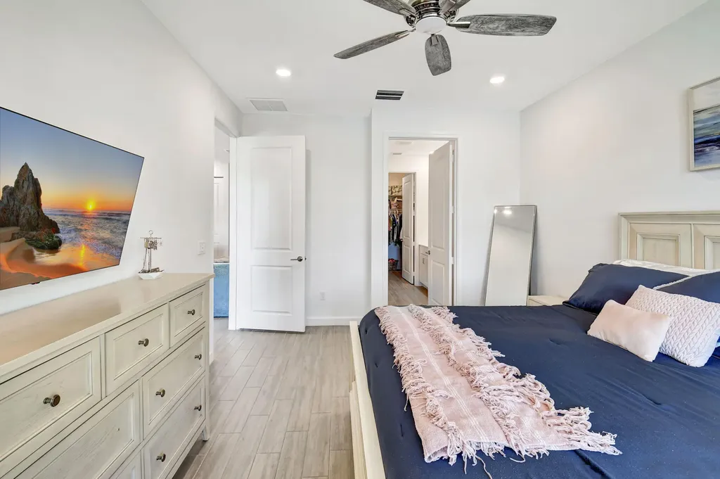 7017 Peters Lane Delray Beach FL 33446