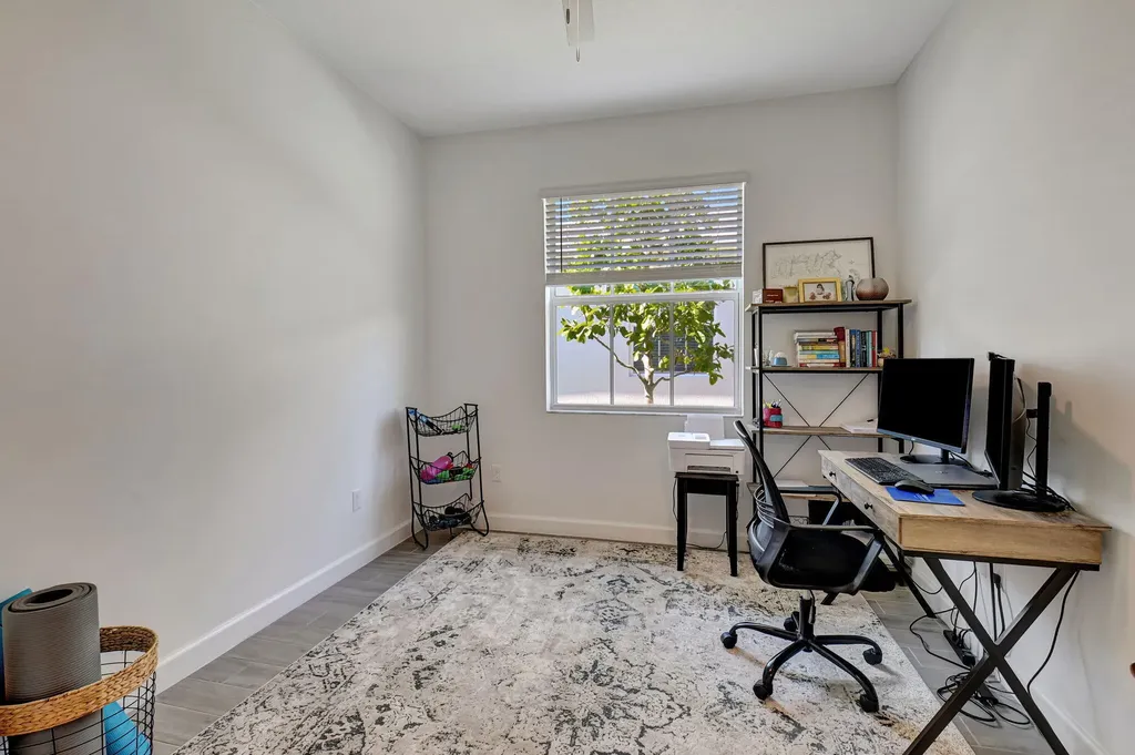 7017 Peters Lane Delray Beach FL 33446
