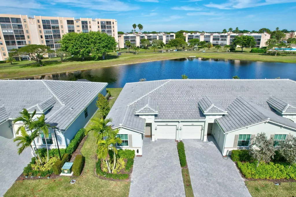 7017 Peters Lane Delray Beach FL 33446