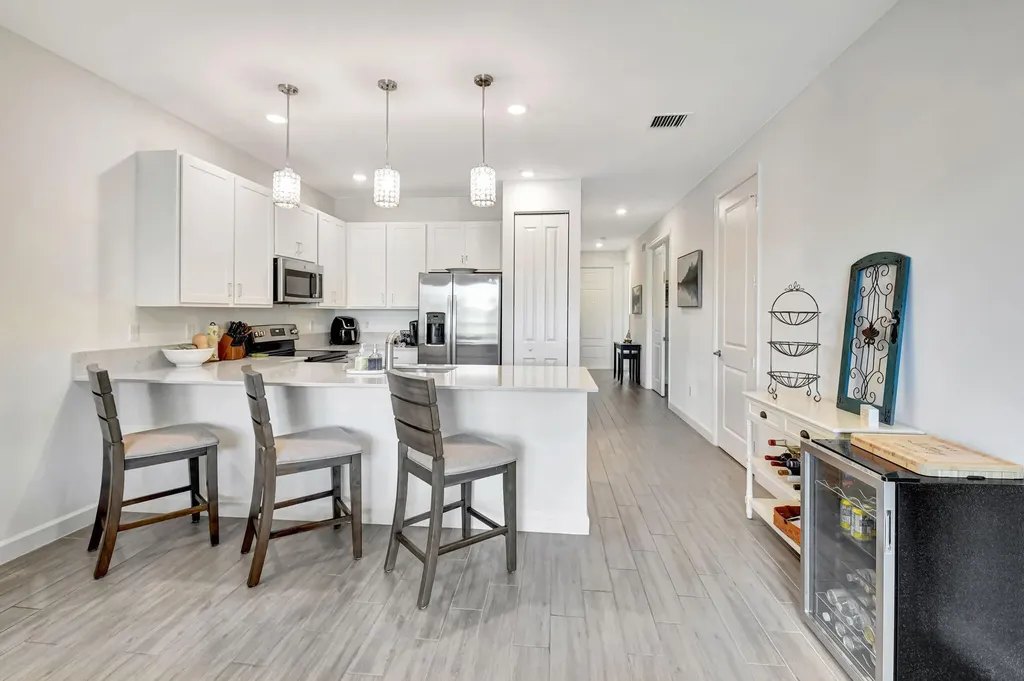 7017 Peters Lane Delray Beach FL 33446