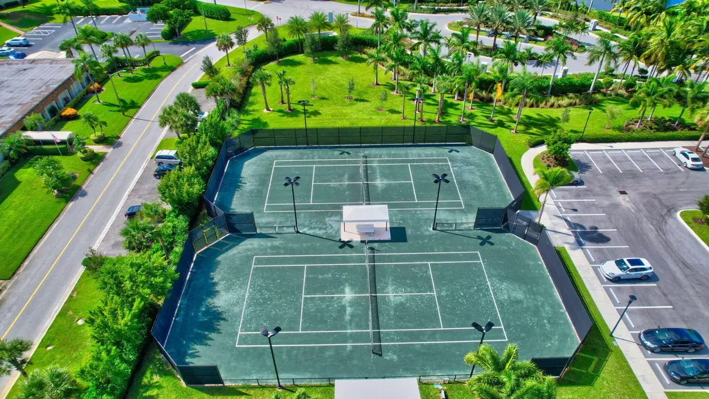 7017 Peters Lane Delray Beach FL 33446
