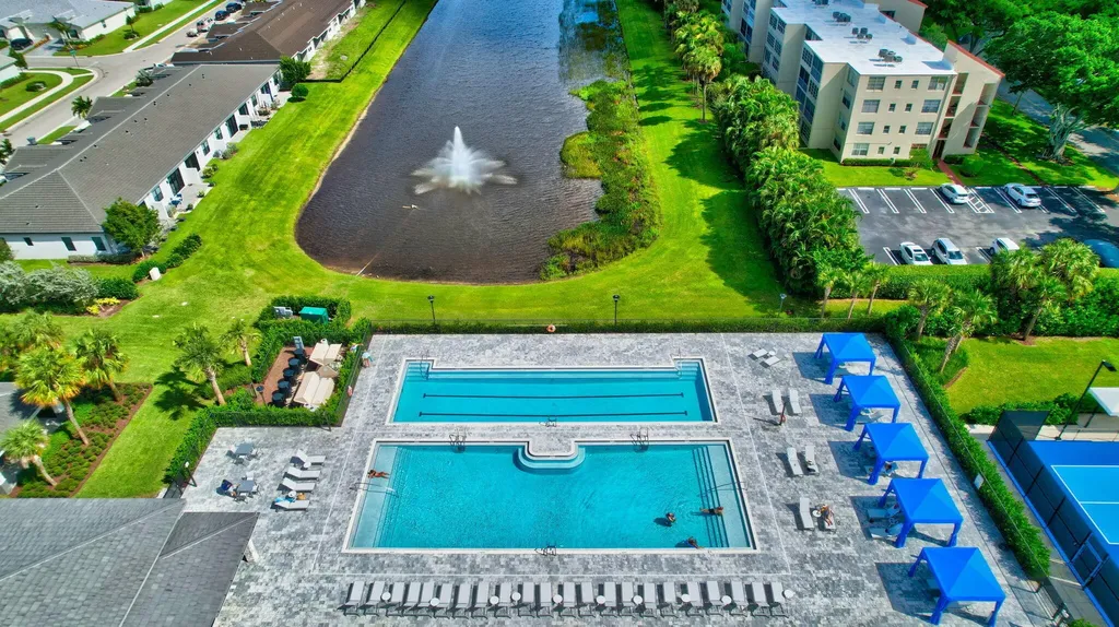 7017 Peters Lane Delray Beach FL 33446