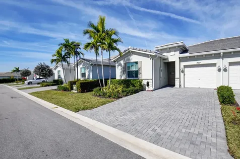7017 Peters Lane Delray Beach FL 33446