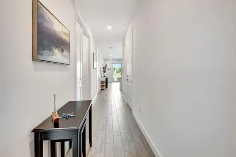 7017 Peters Lane Delray Beach FL 33446