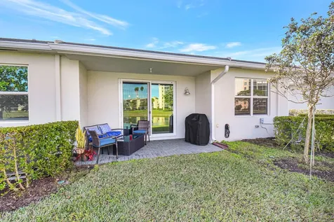7017 Peters Lane Delray Beach FL 33446