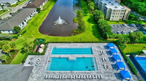 7017 Peters Lane Delray Beach FL 33446