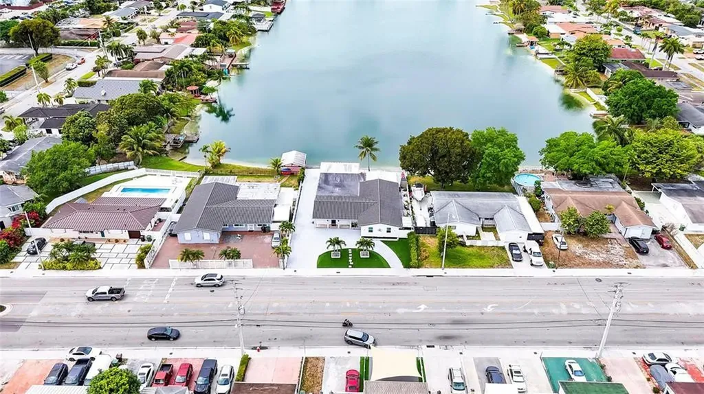6290 W 16th Avenue Hialeah FL 33012
