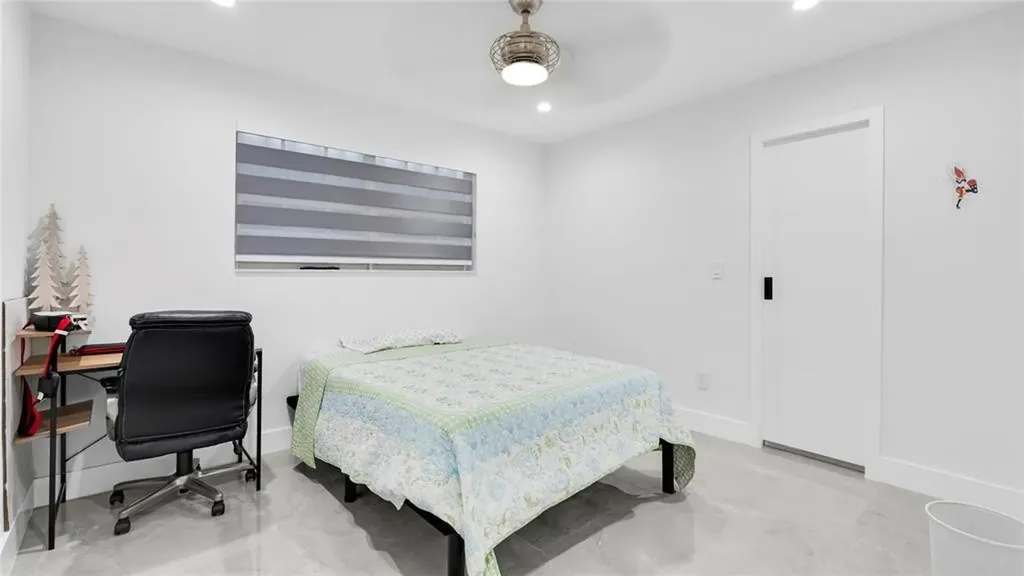 6290 W 16th Avenue Hialeah FL 33012