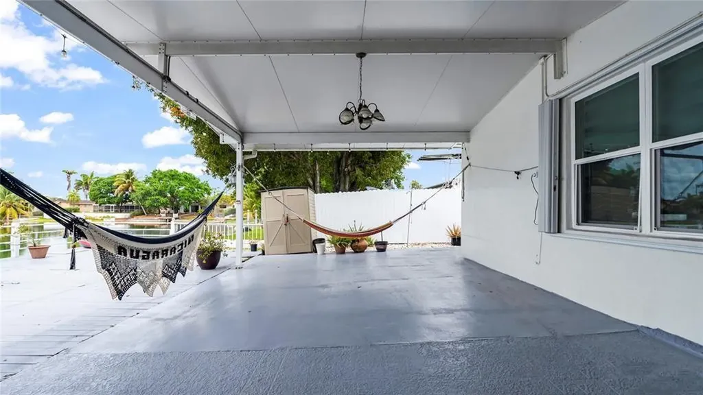 6290 W 16th Avenue Hialeah FL 33012
