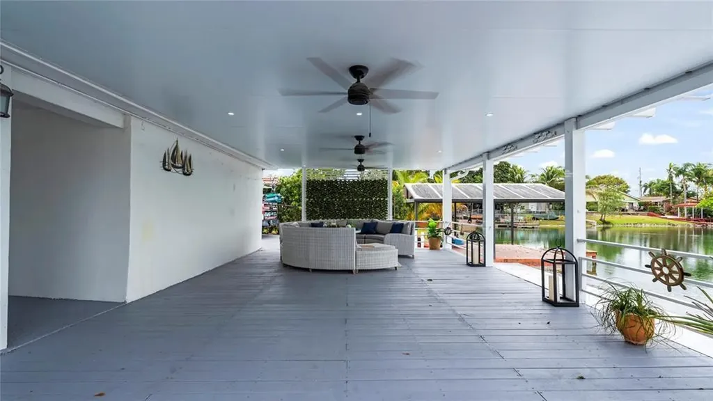 6290 W 16th Avenue Hialeah FL 33012