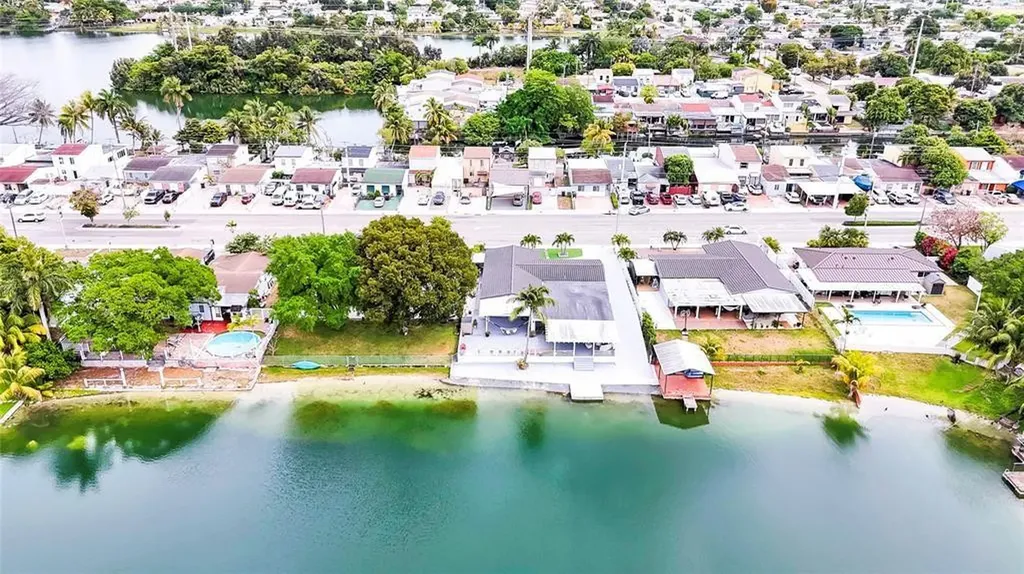 6290 W 16th Avenue Hialeah FL 33012