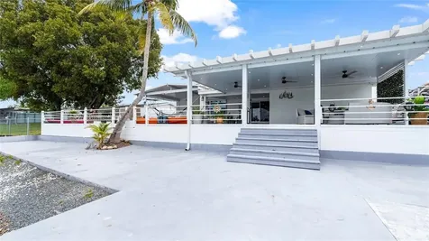 6290 W 16th Avenue Hialeah FL 33012