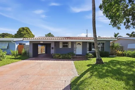 4630 NE 3rd Terrace Oakland Park FL 33334