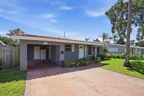 4630 NE 3rd Terrace Oakland Park FL 33334