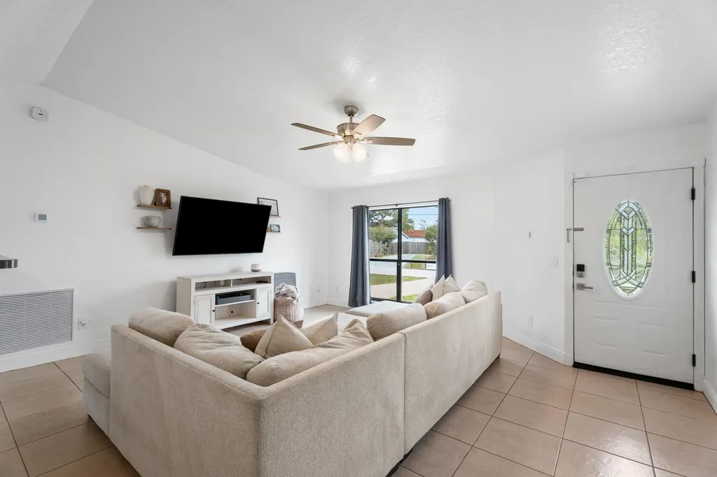 452 SW David Terrace Port St Lucie FL 34953