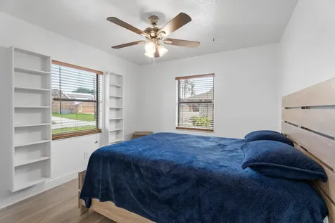 452 SW David Terrace Port St Lucie FL 34953