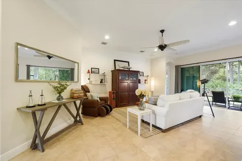 235 11th Square SW Vero Beach FL 32962