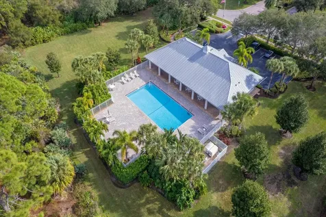 235 11th Square SW Vero Beach FL 32962