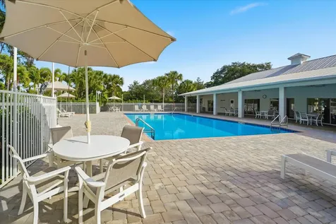 235 11th Square SW Vero Beach FL 32962