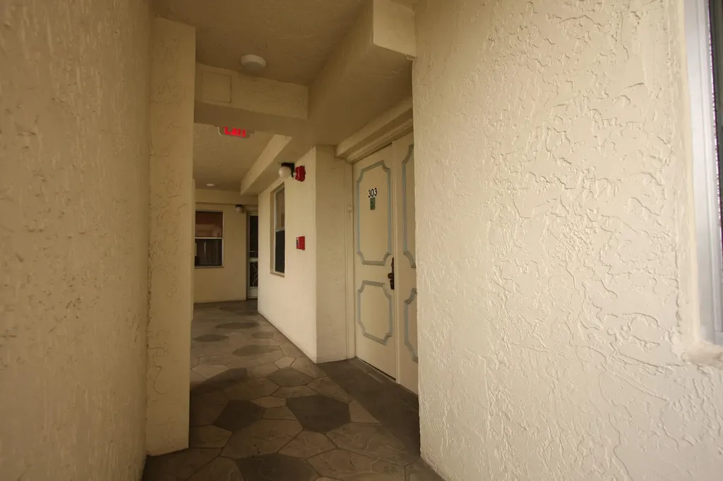 6768 N 10th Avenue N Lake Worth FL 33467