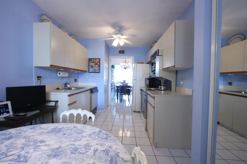 6768 N 10th Avenue N Lake Worth FL 33467