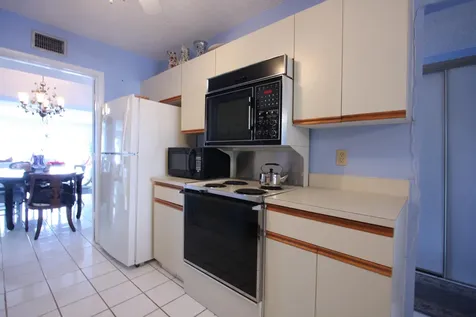 6768 N 10th Avenue N Lake Worth FL 33467