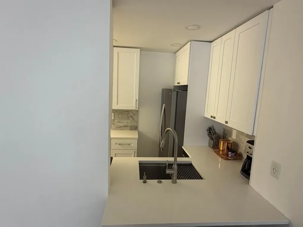 298 SW 6th Street Boca Raton FL 33432