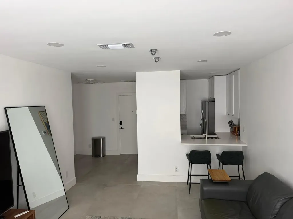 298 SW 6th Street Boca Raton FL 33432