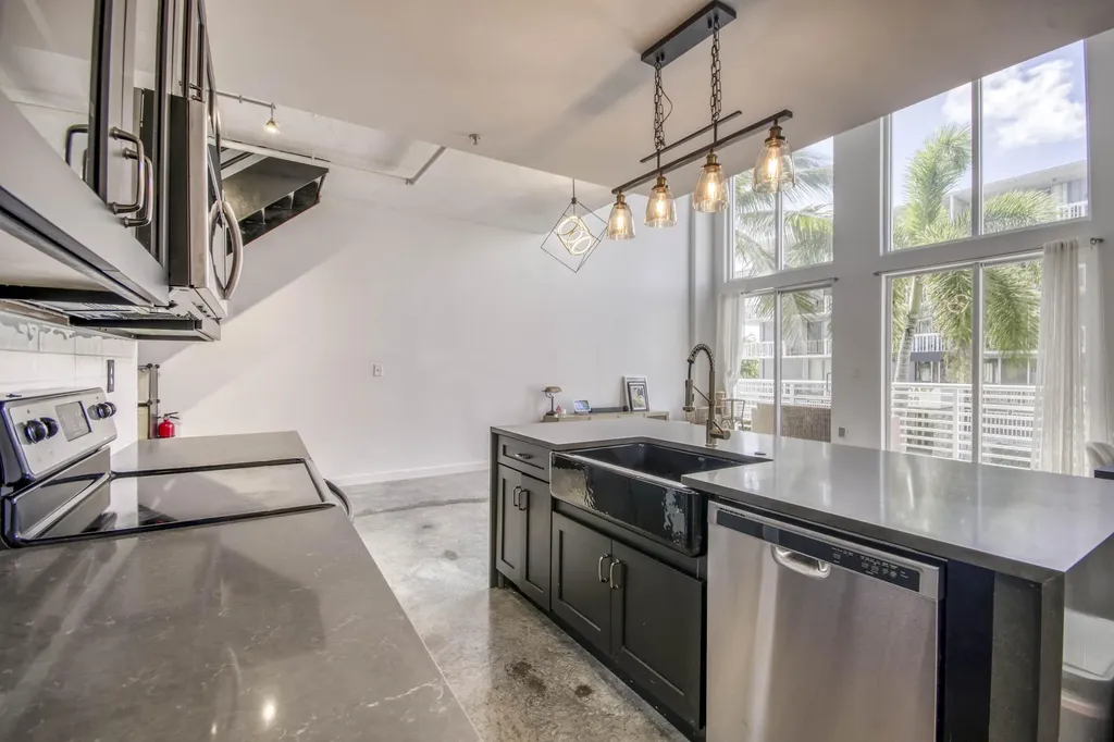 108 Lake Avenue Lake Worth Beach FL 33460