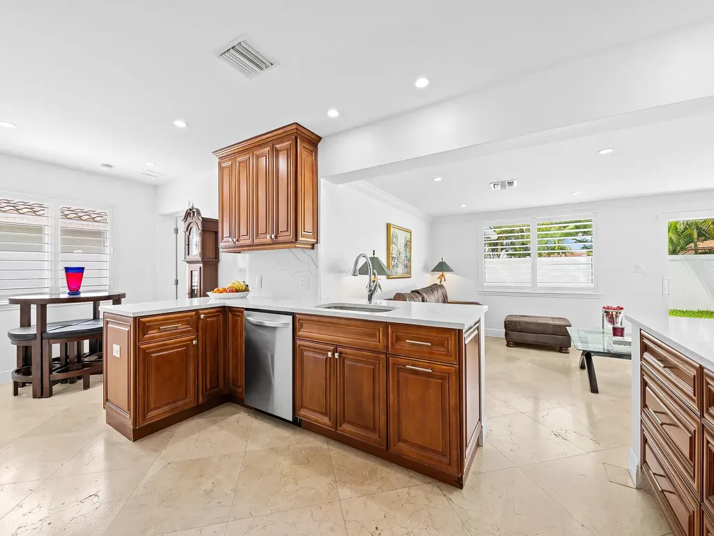 6611 NE 21st Lane Fort Lauderdale FL 33308