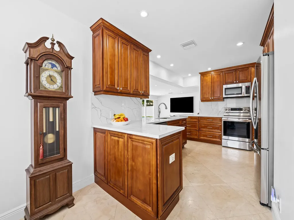 6611 NE 21st Lane Fort Lauderdale FL 33308