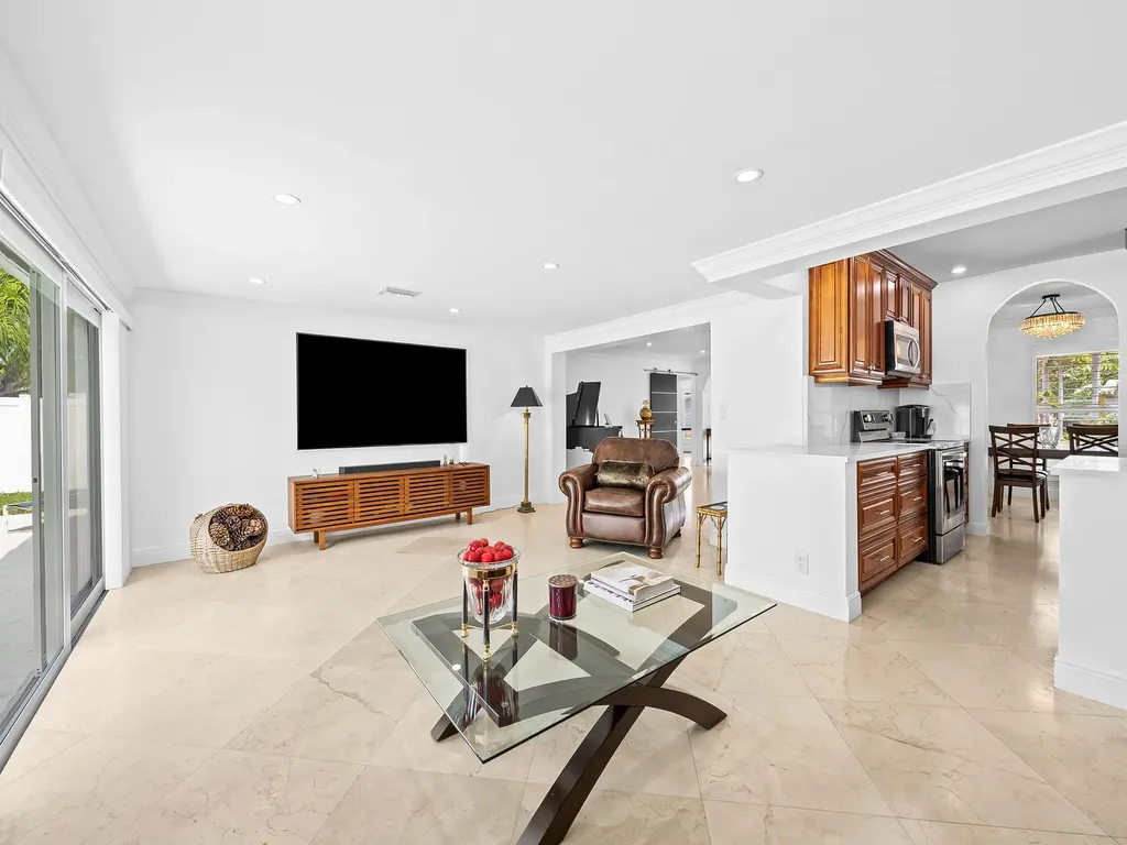 6611 NE 21st Lane Fort Lauderdale FL 33308