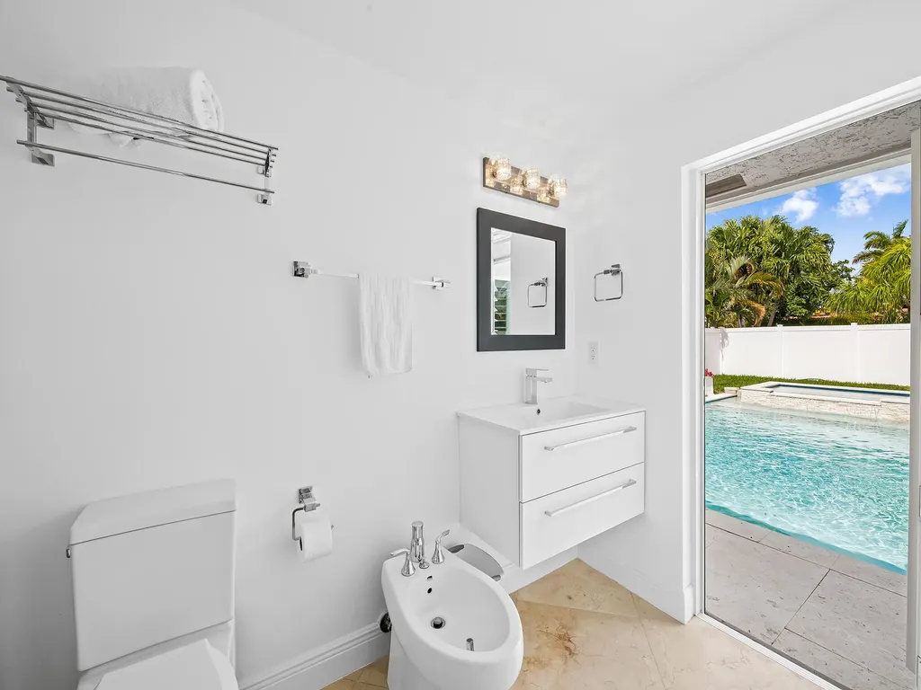 6611 NE 21st Lane Fort Lauderdale FL 33308