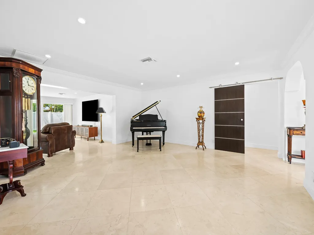 6611 NE 21st Lane Fort Lauderdale FL 33308