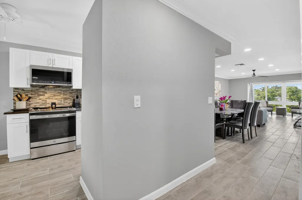 13767 Flora Place Delray Beach FL 33484