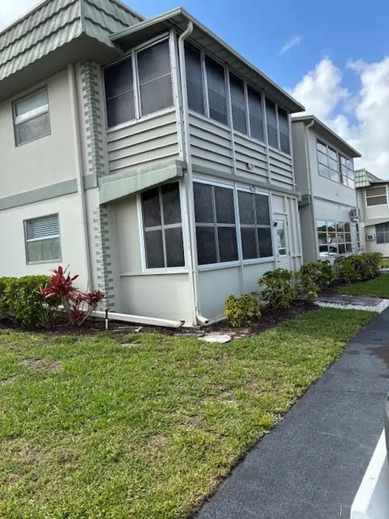 195 Monaco E Delray Beach FL 33446