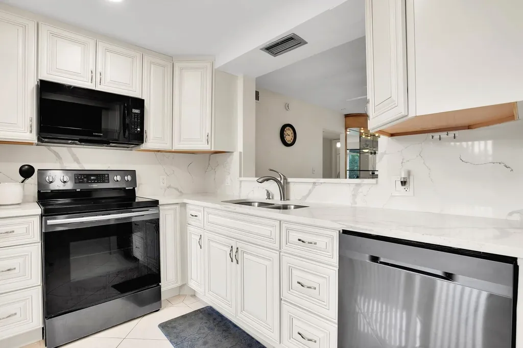 4701 Martinique Drive Coconut Creek FL 33066