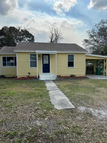 1717 Linwood Avenue Fort Pierce FL 34982