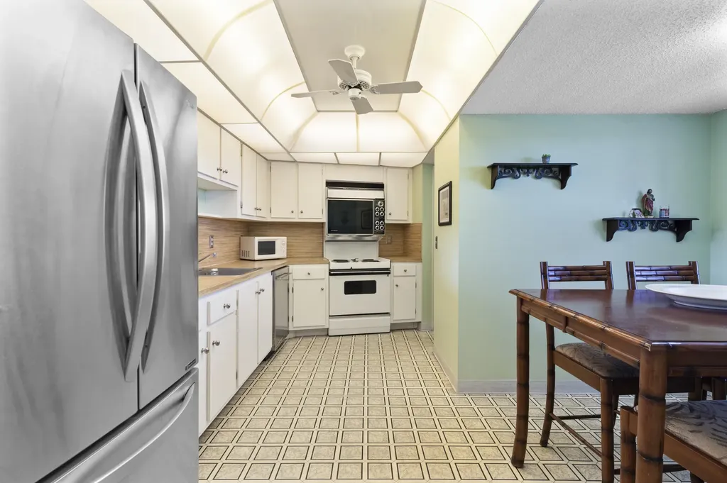 3499 Oaks Way Pompano Beach FL 33069