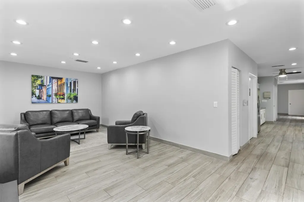 3499 Oaks Way Pompano Beach FL 33069