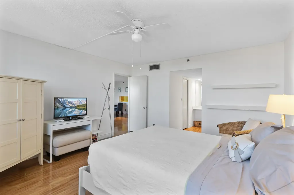3499 Oaks Way Pompano Beach FL 33069