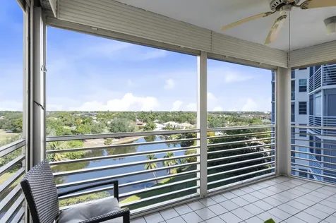 3499 Oaks Way Pompano Beach FL 33069