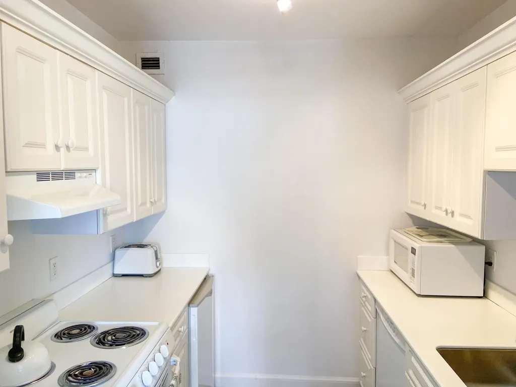 44 Cocoanut Row Palm Beach FL 33480