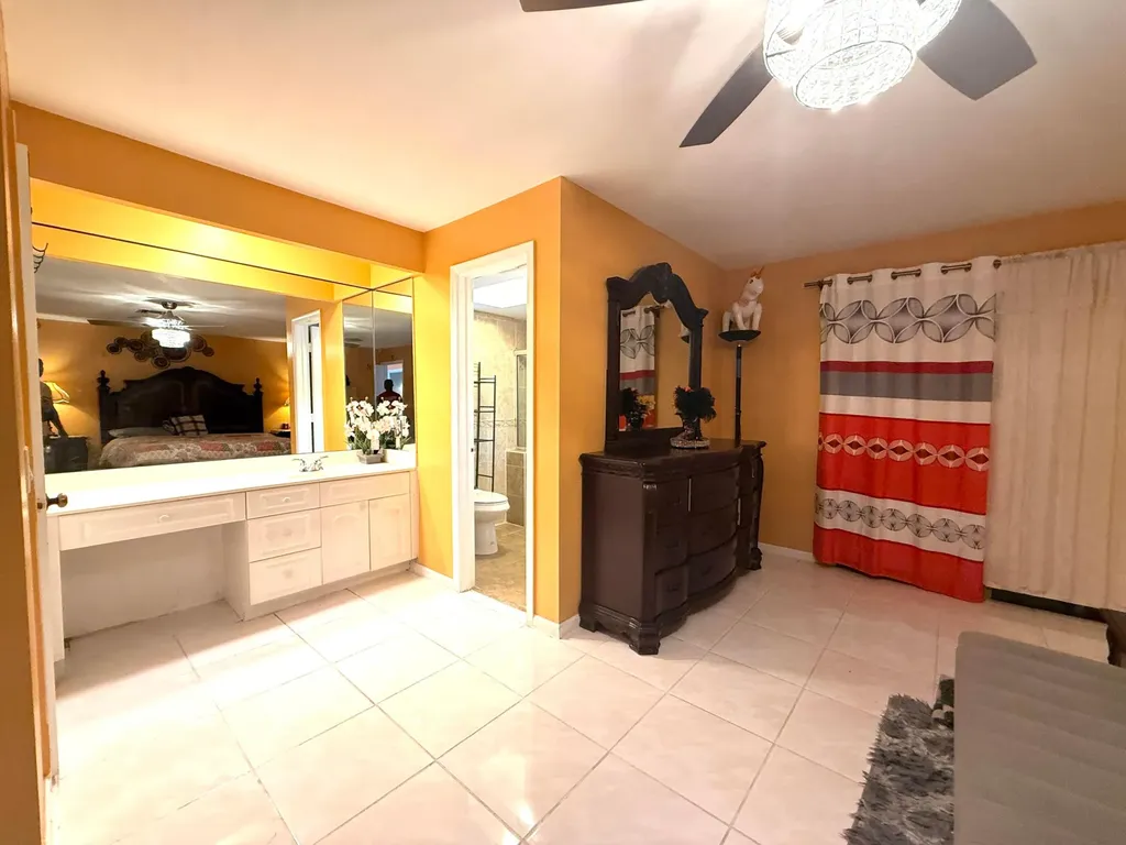5279 W Woodstone Circle Circle W Lake Worth FL 33463