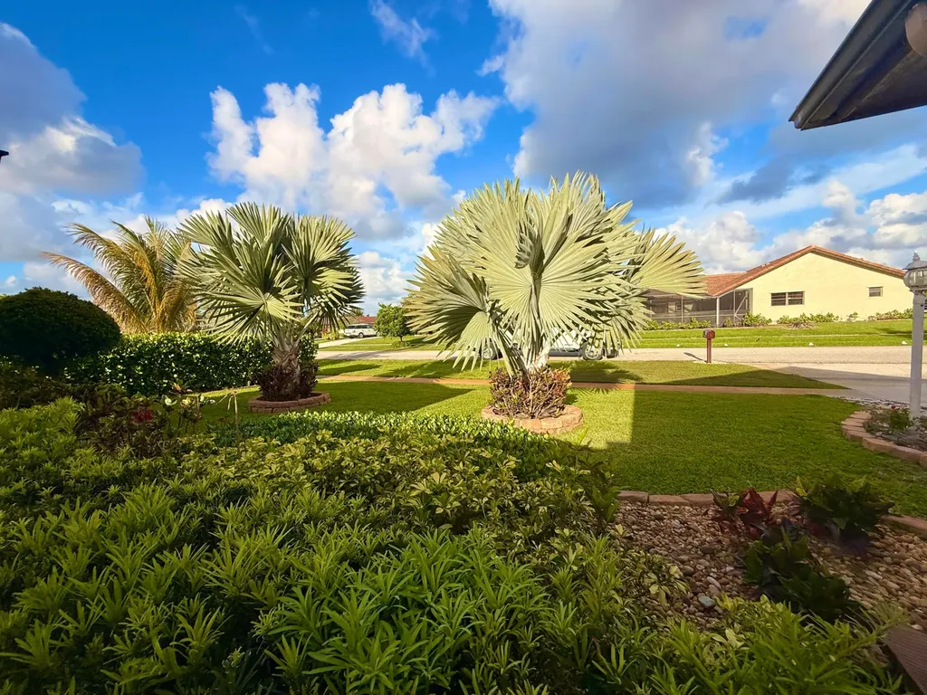 5279 W Woodstone Circle Circle W Lake Worth FL 33463