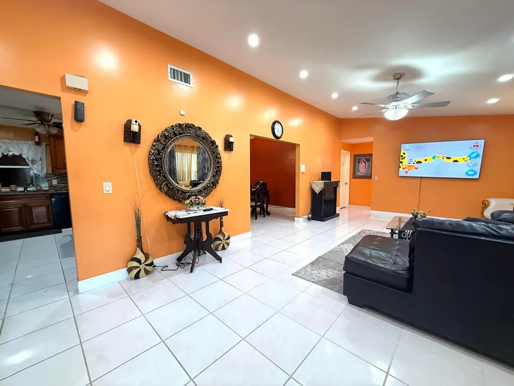 5279 W Woodstone Circle Circle W Lake Worth FL 33463