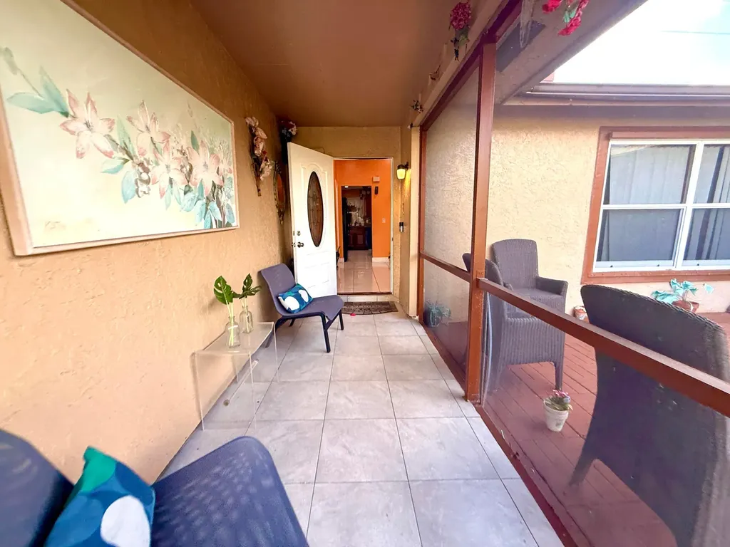 5279 W Woodstone Circle Circle W Lake Worth FL 33463