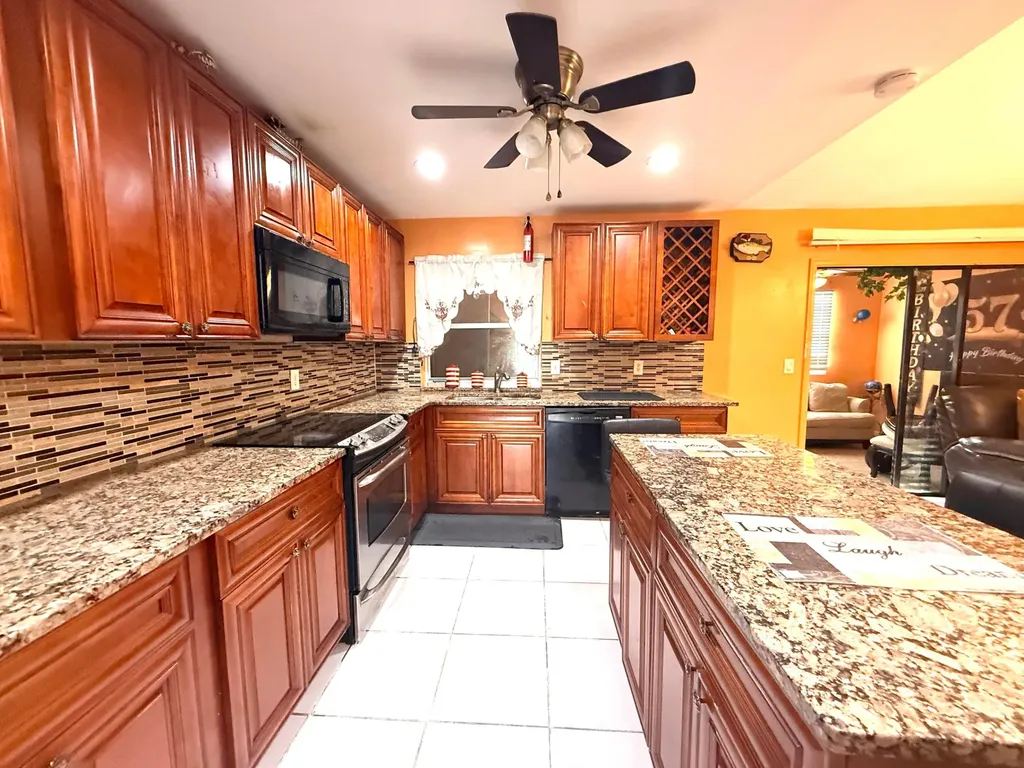 5279 W Woodstone Circle Circle W Lake Worth FL 33463